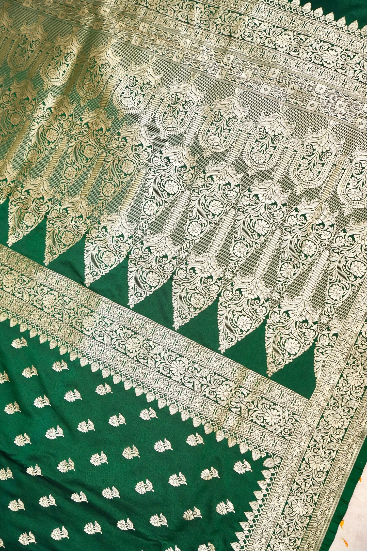 BOTTLE GREEN BANARASI MASHRU KATAN SILK SAREE