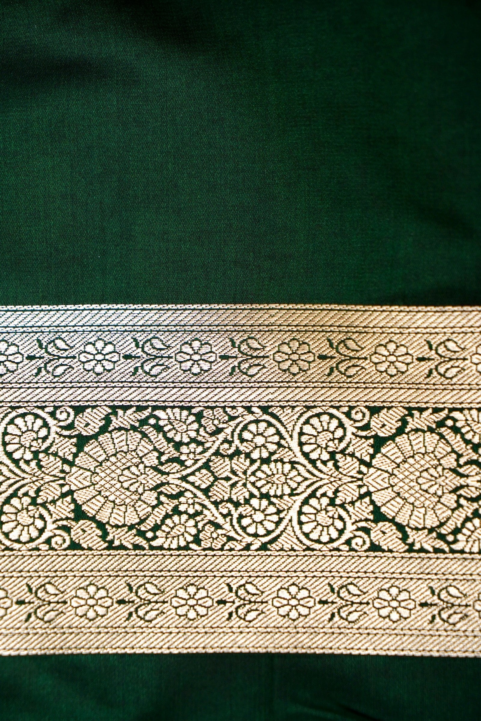 ROYAL EMERALD GREEN BANARASI MASHRU KATAN SILK SAREE